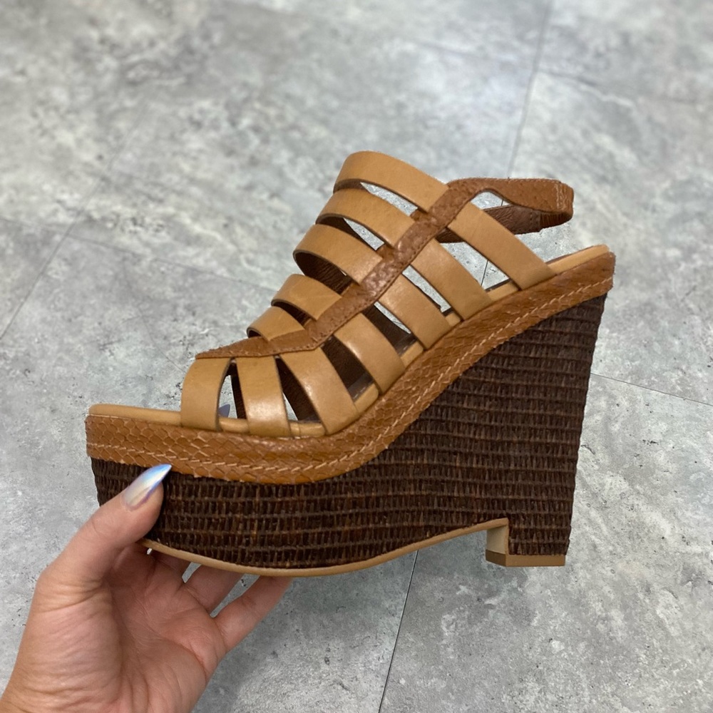 Elizabeth and James Silva Wedges